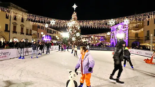 Si accende il Natale a Mestre