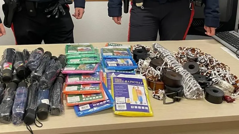 il materiale sequestrato dai carabinieri nei controlli straordinari durante le festività della Madonna della Salute