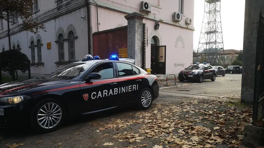 Una volante dei carabinieri