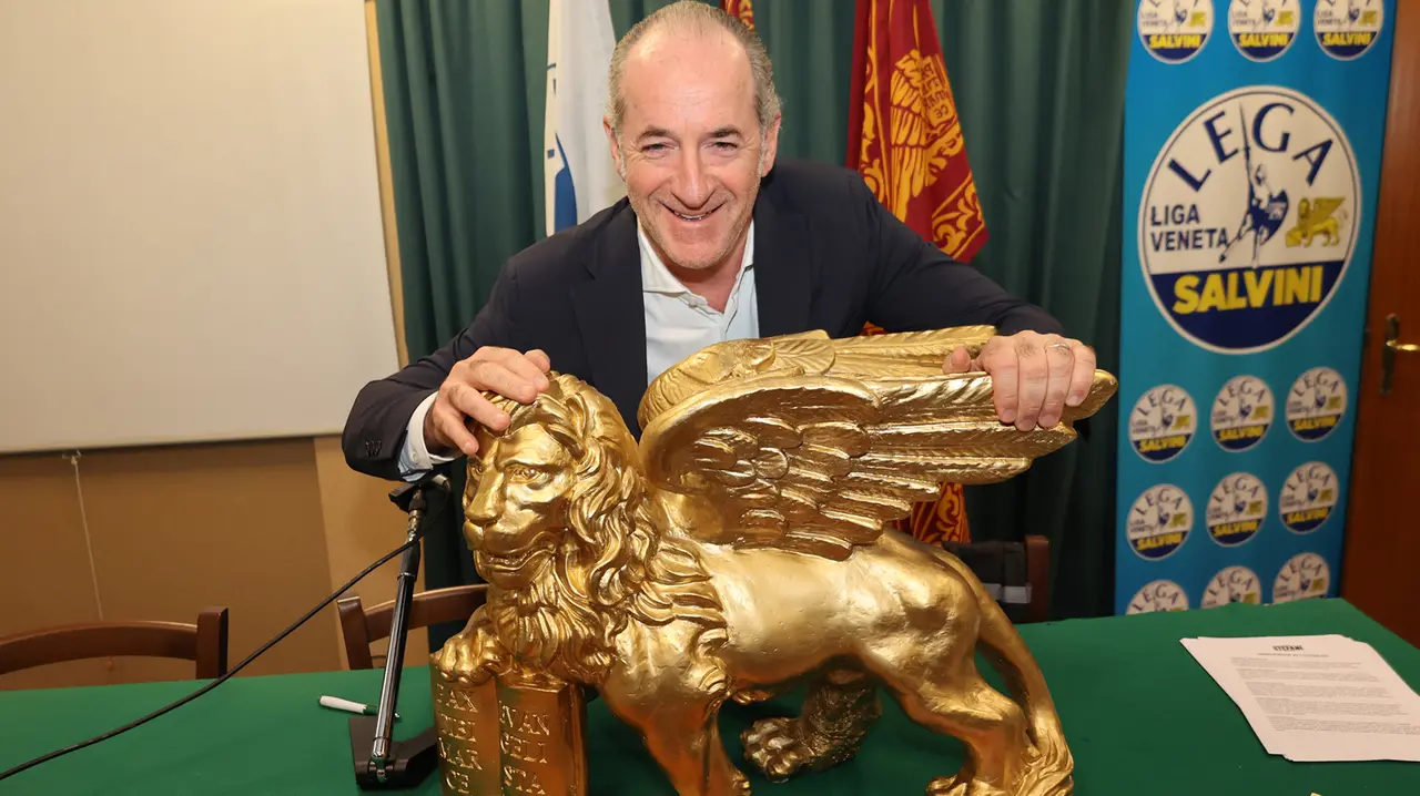 Luca Zaia festeggia il boom di preferenze: oltre 200 mila in Veneto