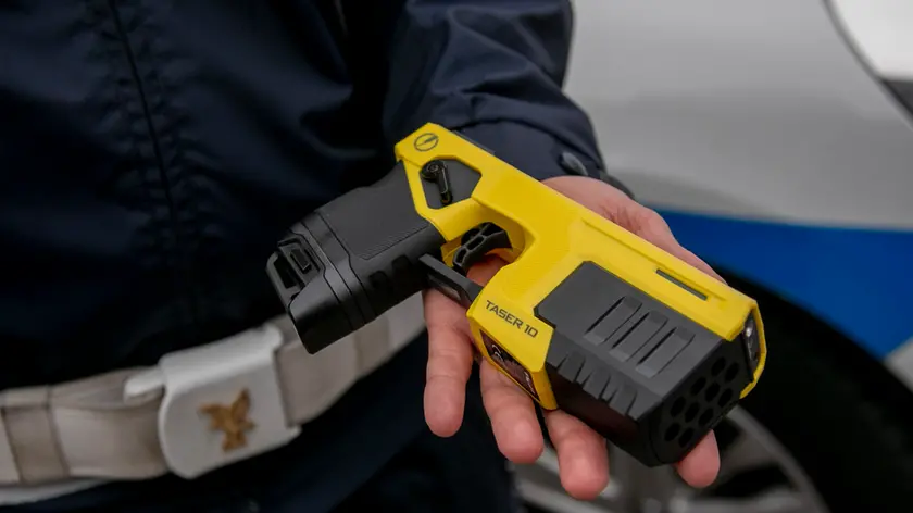 Un giovane ha resistito alla scarica del taser a Chioggia