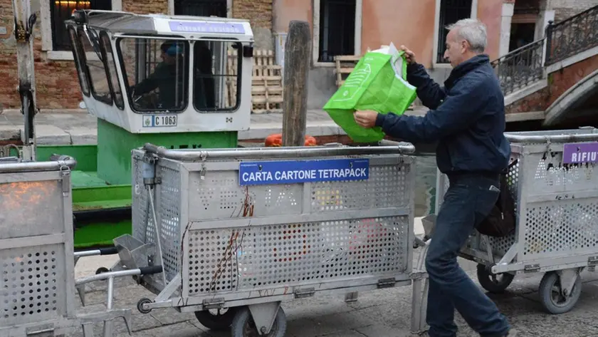 Raccolta differenziata a Dorsoduro