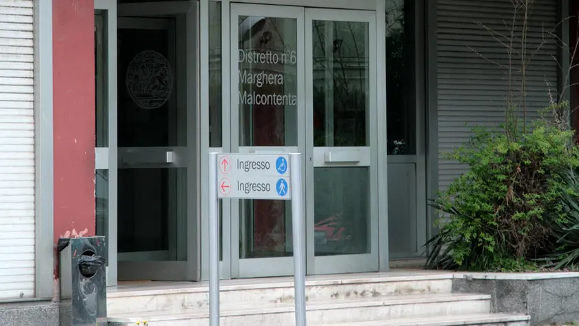 Esterno del distretto sanitario di Marghera in via Tommaseo 6