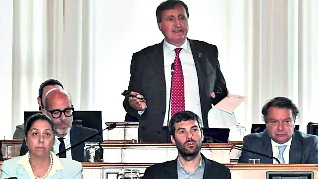 Il sindaco Brugnaro in consiglio comunale