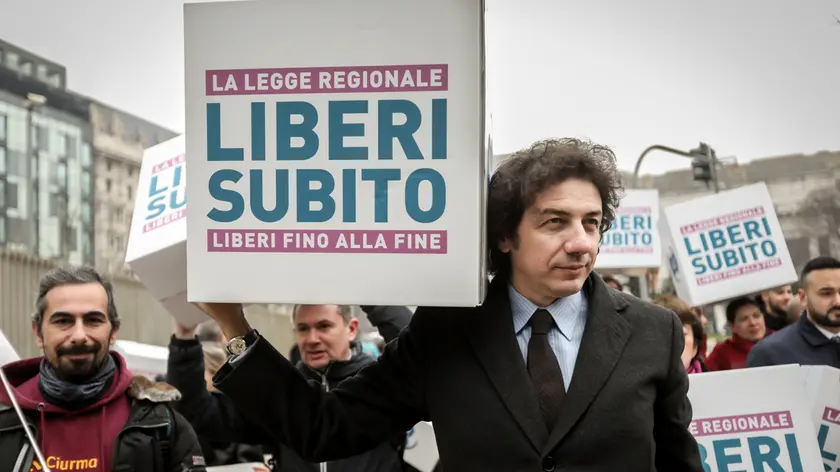 Marco Cappato in una manifestazione a sostegno della legge sul fine vita. Un padovano pronto ad andare in Svizzera