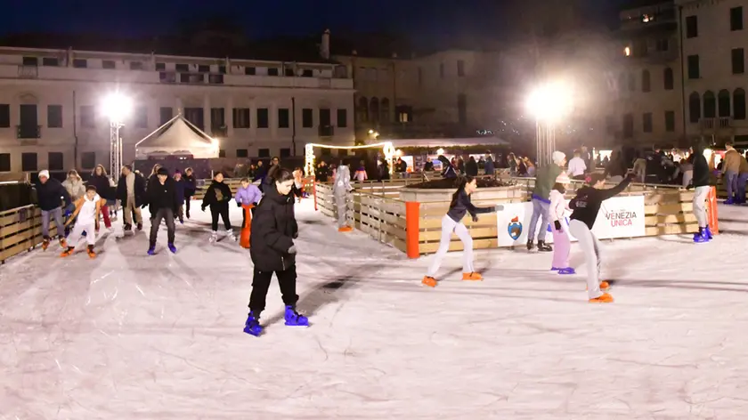 La pista che ogni anno viene allestita in campo San Polo a Venezia