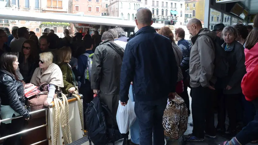 Ressa sui pontili Actv dove i borseggiatori colpiscono con più facilità