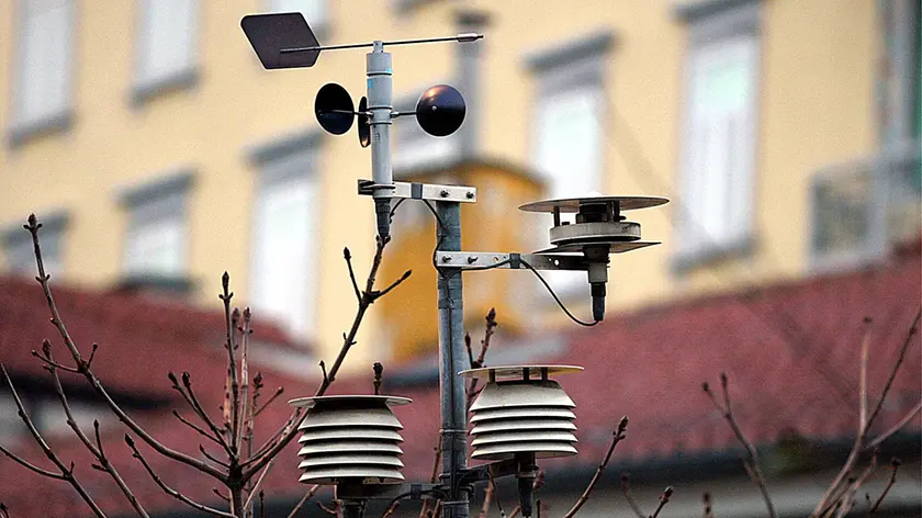 Una centralina per il rilevamento dell'inquinamento in città