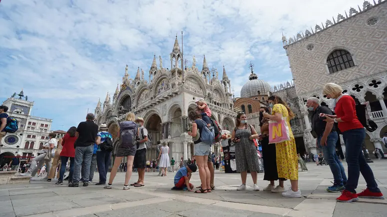 Turisti in piazza San Marco