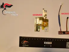 Il materiale utilizzato per la clonazione delle carte di credito