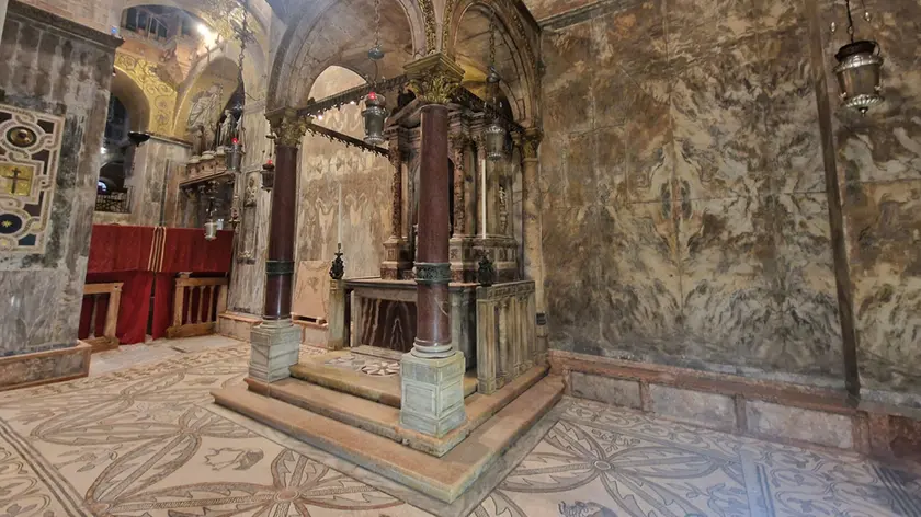 L'altare nella Cappella del Santissimo (foto Matteo Tagliapietra/Interpress)