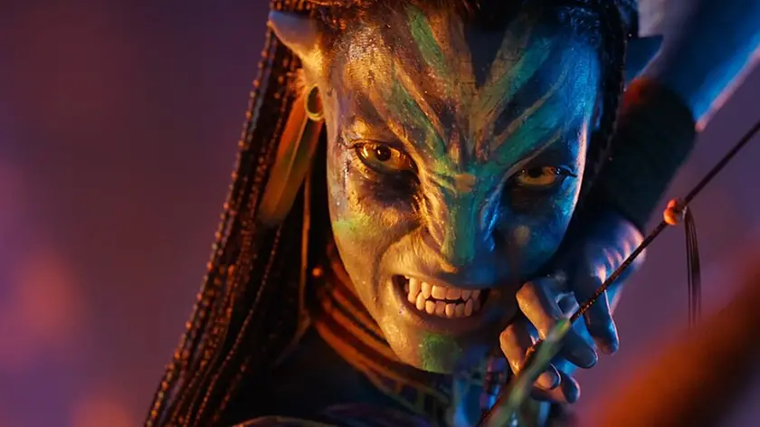 Cameron torna a stupire con “Avatar 3”, Jarmush indaga le crepe della famiglia: al cinema due mondi opposti