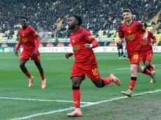 Yeboah che festeggia il gol a Modena. Foto Editoriale Report