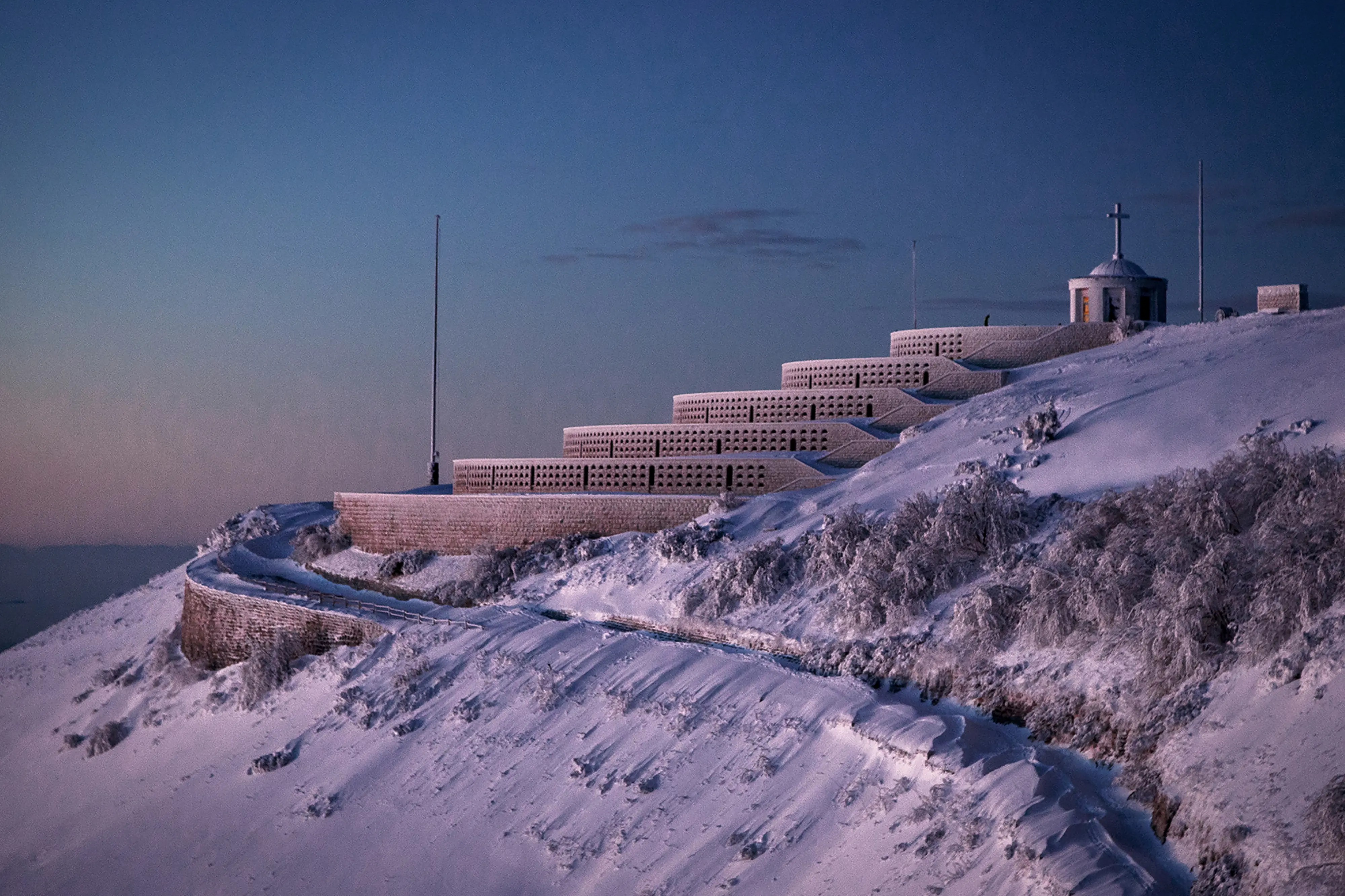 Dodici scatti, uno per ciascun mese, selezionati tra gli oltre 2700 che hanno partecipato al concorso indetto dal nostro giornale con Nord Est Multimedia e la Regione Veneto. Ecco come è andata: il calendario sarà in omaggio gratuito con la Nuova di Venezia e Mestre solo martedì 23 dicembre