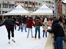 Una pista di pattinaggio sul ghiaccio