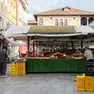 I banchi di frutta e verdura nel mercato di Rialto