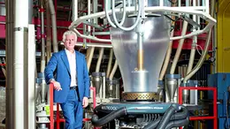 Renato Zelcher nello stabilimento della Crocco a Cornedo Vicentino