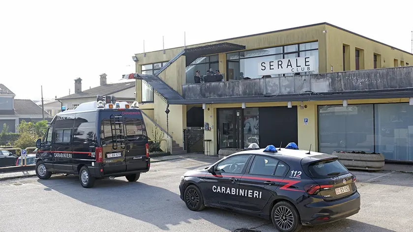 La piccola senza vita era stato trovata nel water di un locale notturno a Piove di Sacco