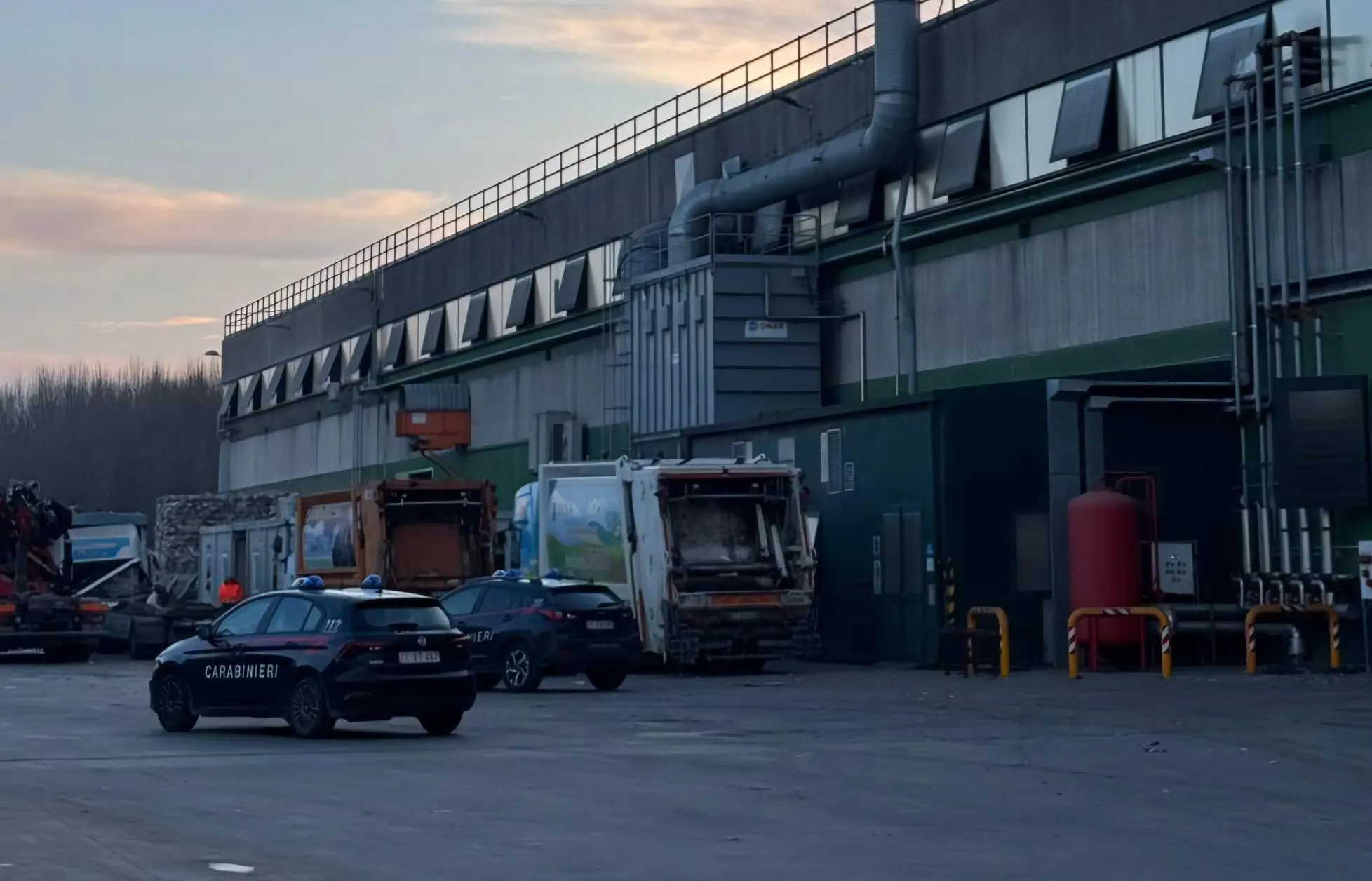 I carabinieri sul luogo dell'incidente in Sesa