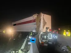 Uno dei due mezzi coinvolti nell'incidente in A4