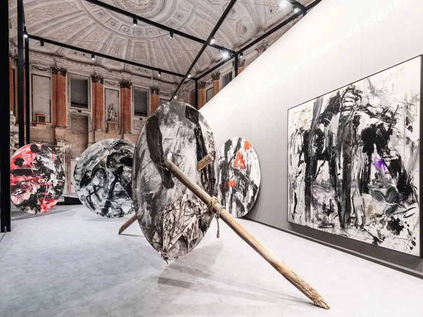 L'allestimento dei Dischi di Emilio Vedova a Milano