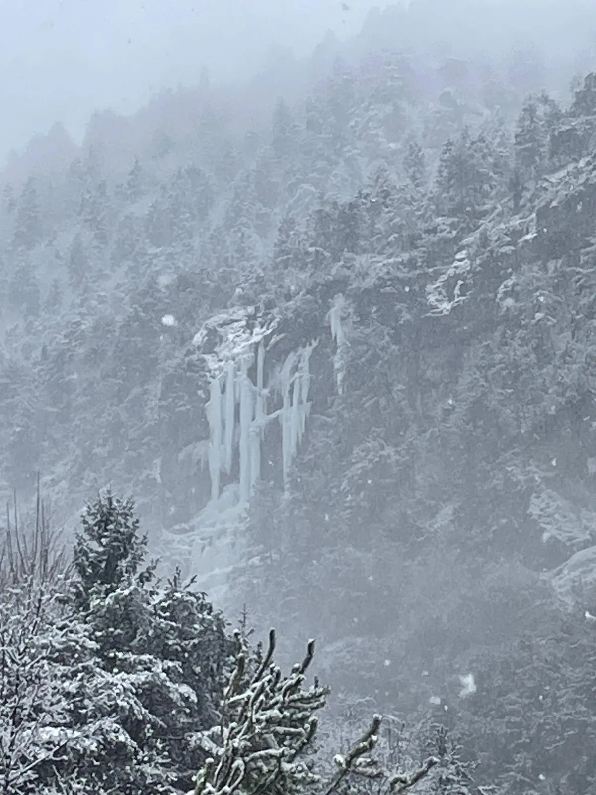 La cascata di ghiaccio di Perarolo