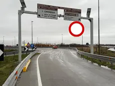 Lo svincolo della Romea verso Sottomarina chiuso