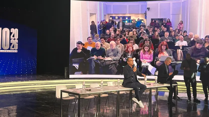 L'ascolto in anteprima delle canzoni di Sanremo a Milano