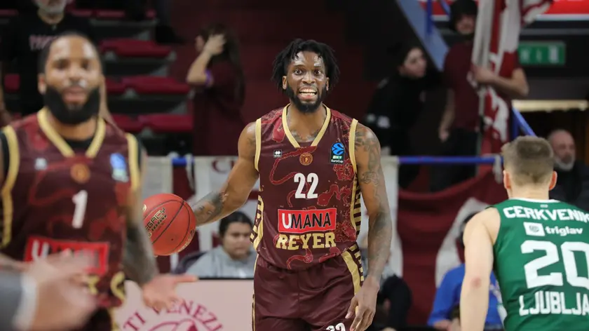 La partita della Reyer contro Cedevita (ph Pòrcile)