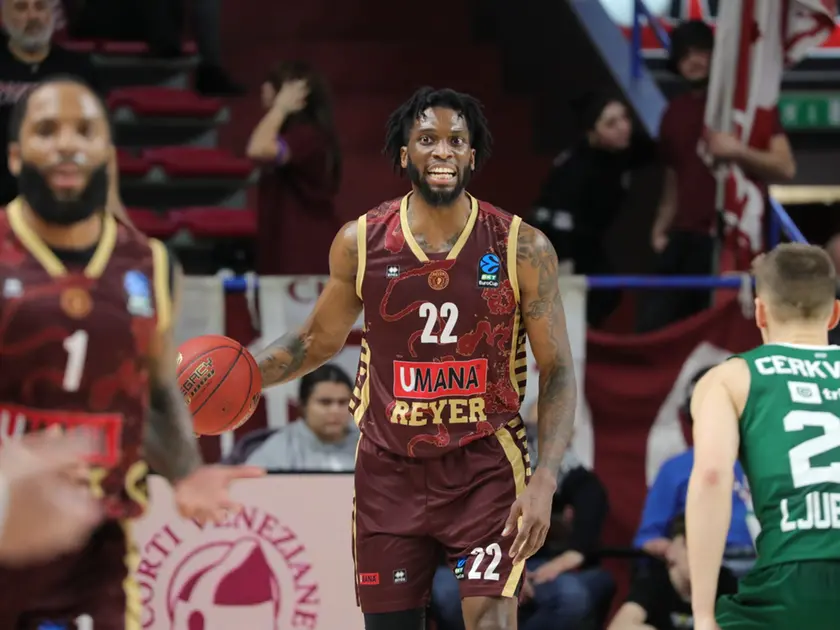 La partita della Reyer contro Cedevita (ph Pòrcile)