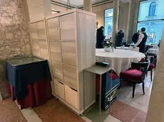 Uno dei mobili Ikea all'interno del Caffè Pedrocchi