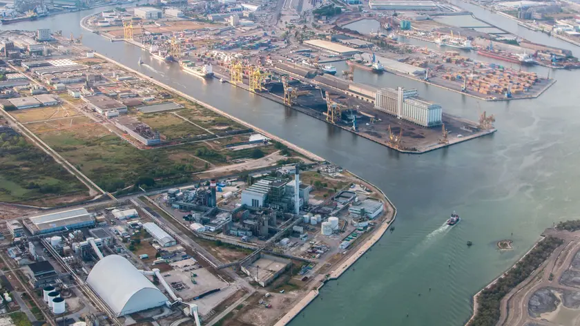 Il porto commerciale di Venezia