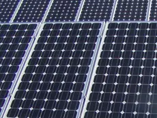 Pannelli fotovoltaici. Presto anche sui tetti degli edifici del Porto di Venezia