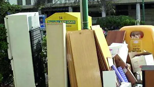 Rifiuti abbandonati a Mestre