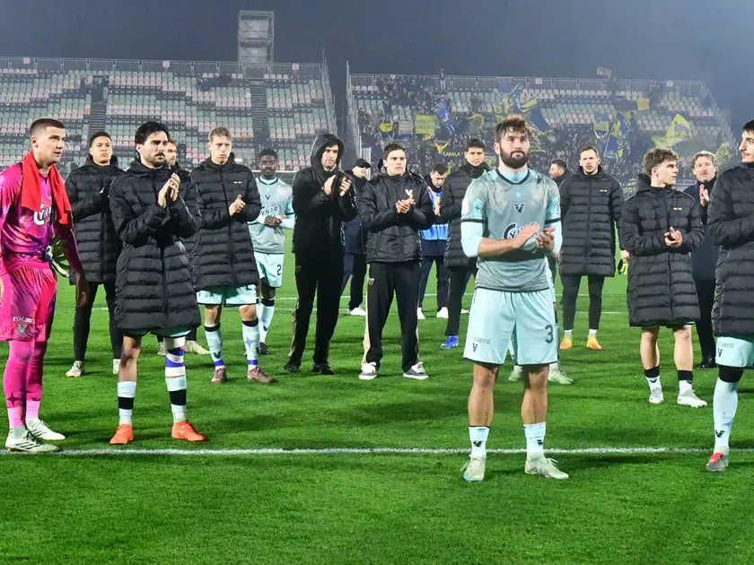 La delusione del Venezia alla fine della partita contro il Modena (ph Interpress)