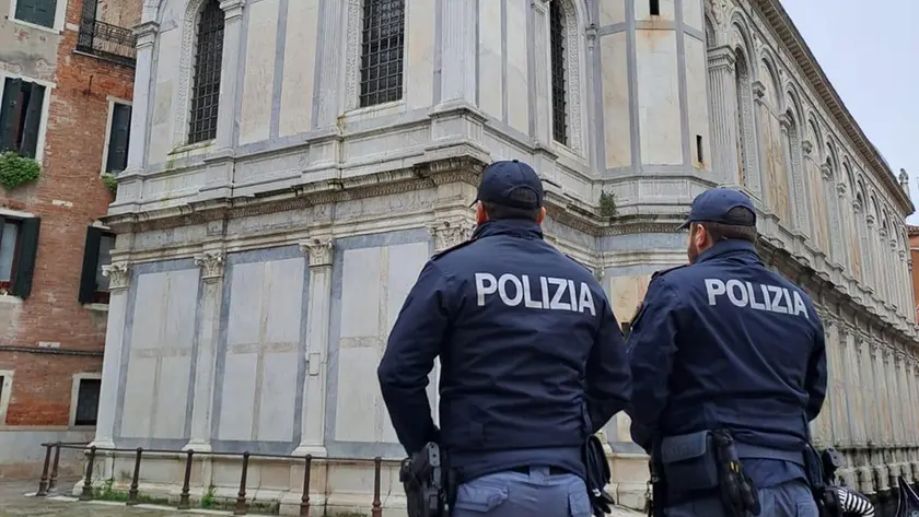 L'operazione della Polizia in centro storico a Venezia