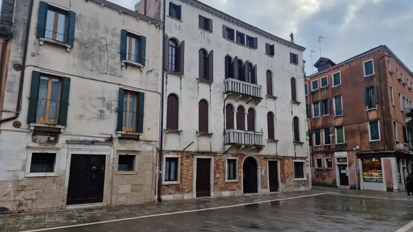 Il palazzo un tempo apparteneva alla Fondazione Levi Venduto nel 2013