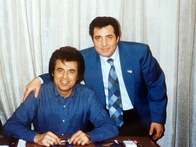 Little Tony con l'imprenditore Roberto Valerio che gli ha dedicato un museo