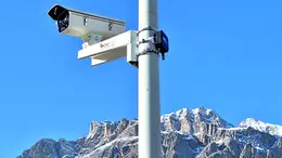 Uno degli impianti di videosorveglianza e lettura targhe installati da Bee Up a Cortina per le Olimpiadi