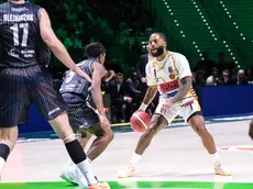 Cole in una azione contro Tortona (foto Editoriale Report)