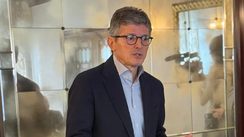 Il candidato sindaco per il centrosinistra Andrea Martella