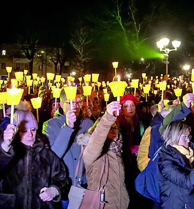 La fiaccolata per i 10 anni della scomparsa di Giulio (foto Katia Bonaventura)