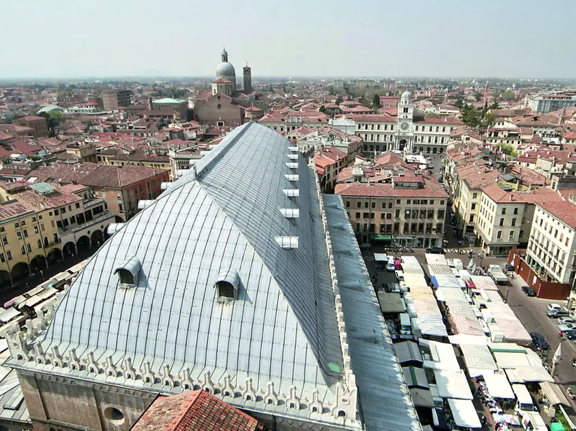 Sono sempre più le persone che decidono di allontanarsi dai grandi centri urbani