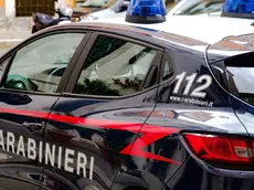 Due ragazzi hanno trovato un borsello con 400 euro e lo hanno consegnato ai carabinieri
