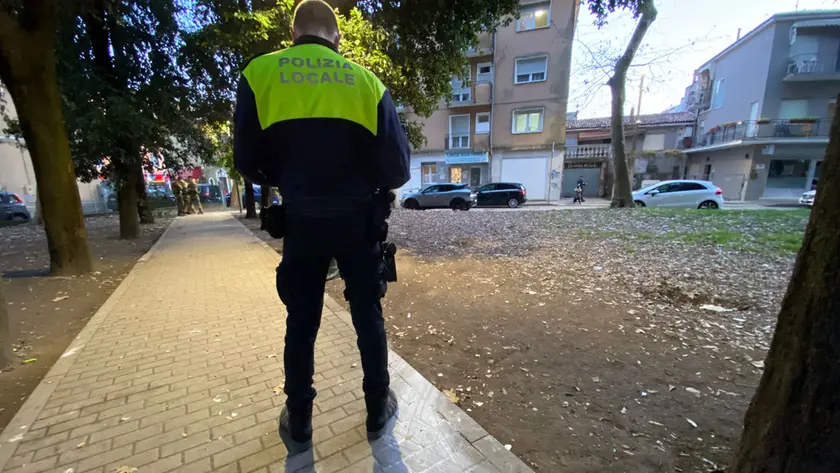 Il luogo dell'aggressione in via Montello a Mestre