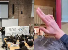 La contestazione a Calenda con il gesto della P38 a Ca' Foscari