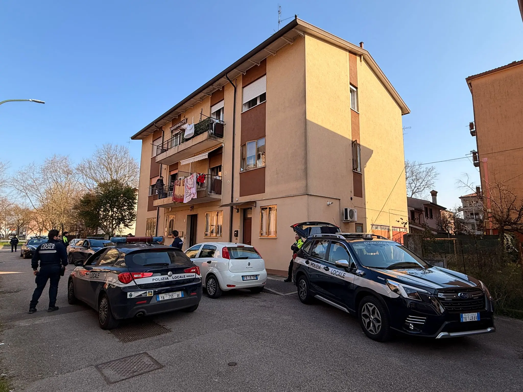 Il blitz della Polizia Locale (foto Pòrcile)