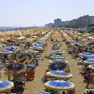 La spiaggia di Jesolo in piena stagione estiva