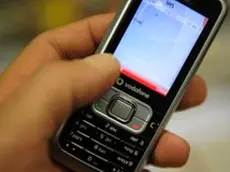 Un messaggio inviato alla fidanzata ha scatenato la rabbia di un ventunenne