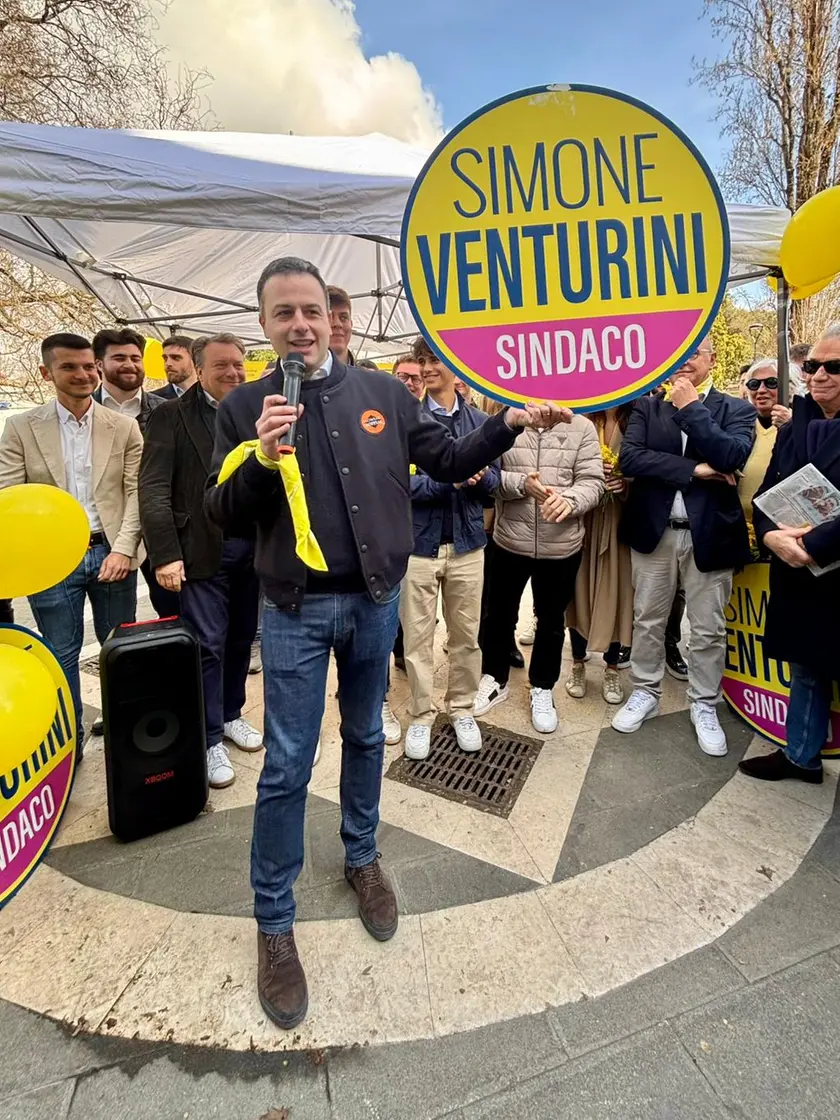 Venturini con il logo con cui correrà alle comunali